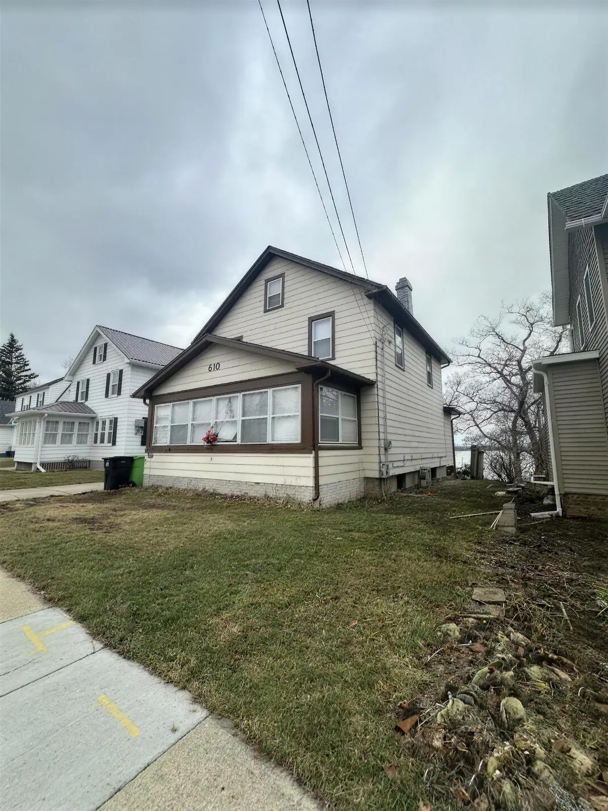Lake house in Beaver Dam, WI bought for cash