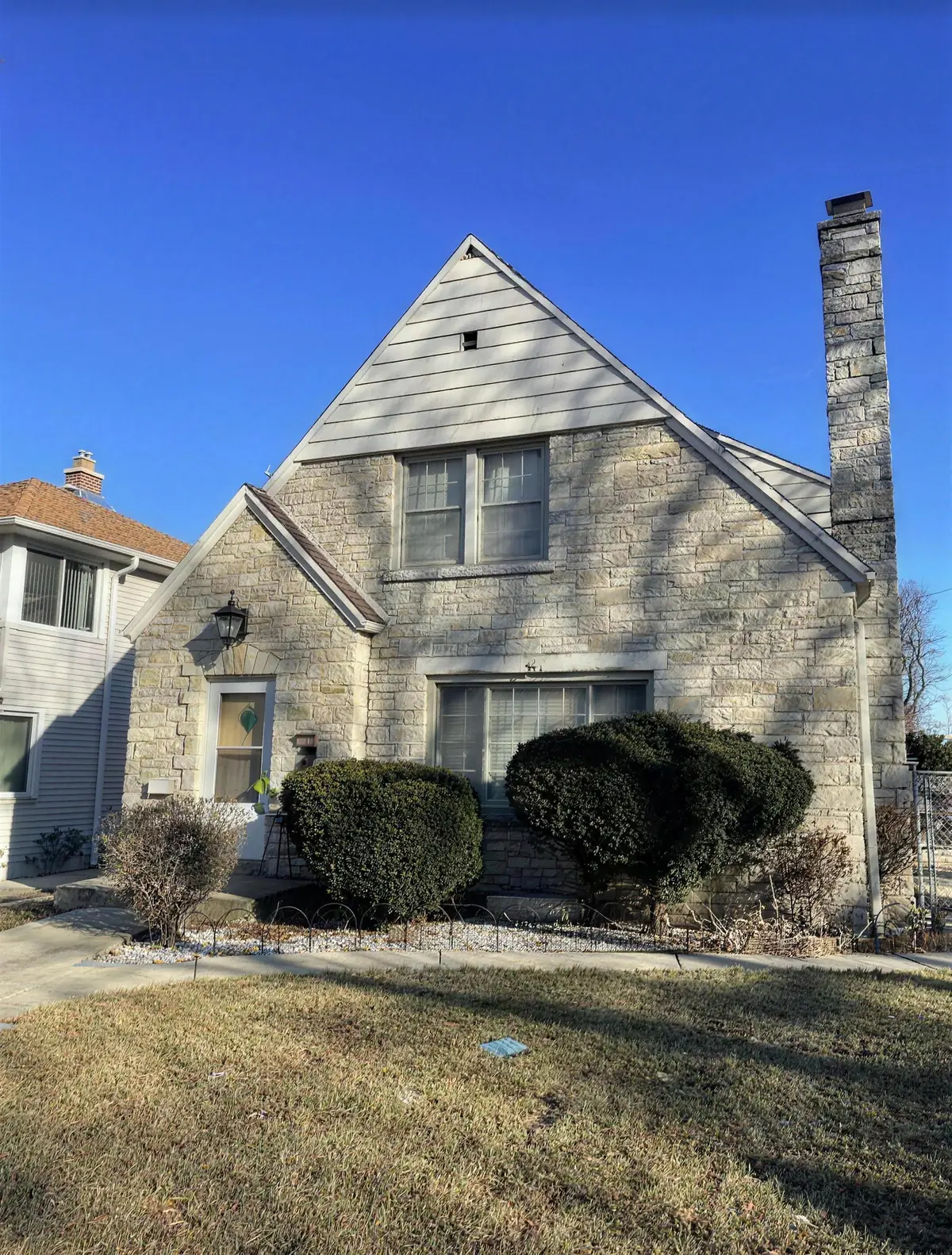 Duplex in Milwaukee, WI bought for cash